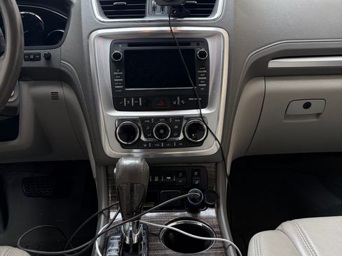 Used 2016 GMC Acadia SLT w/ Open Road Package AWD/4WD image 10