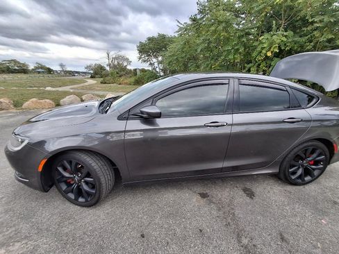 Used 2015 Chrysler 200 S w/ Navigation & Sound Group I image 4