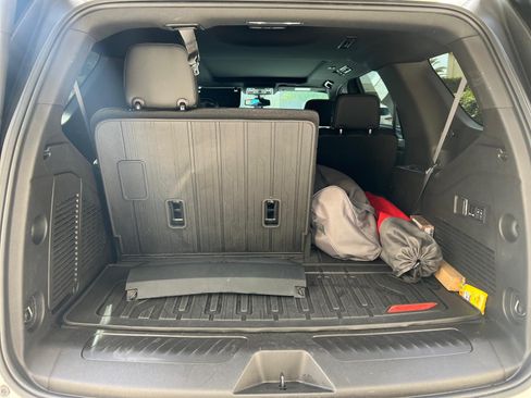 Used 2021 GMC Yukon SLT w/ SLT Luxury Package RWD image 19