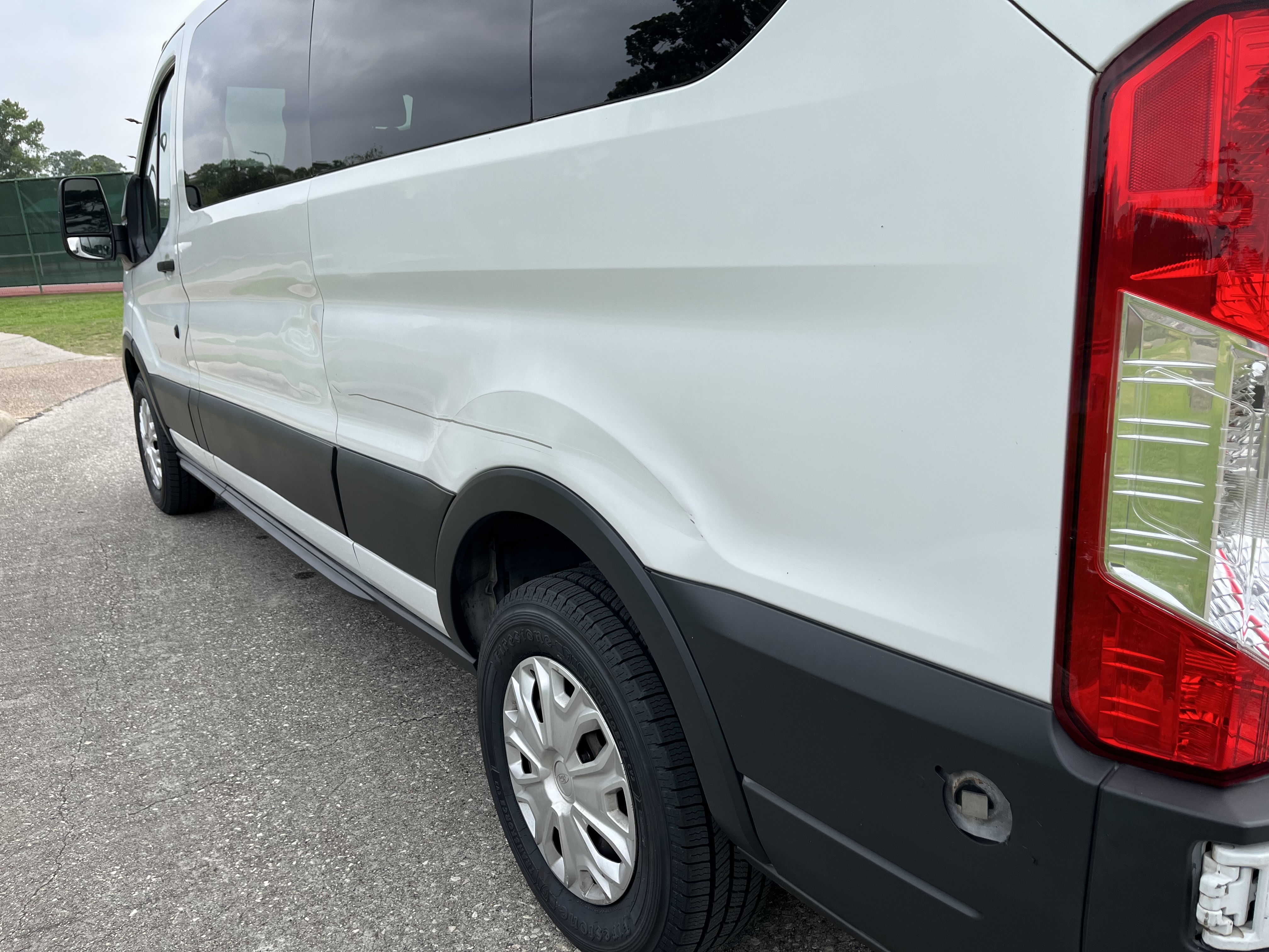 Used 2016 Ford Transit 350 XLT RWD image 11
