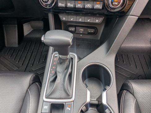 Used 2022 Kia Sportage EX w/ EX Technology Package image 9