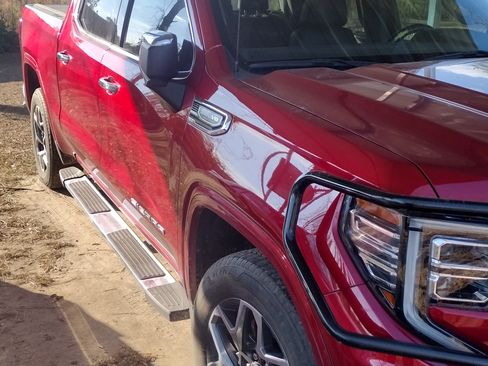 Used 2023 GMC Sierra 1500 SLT w/ SLT Convenience Package image 1