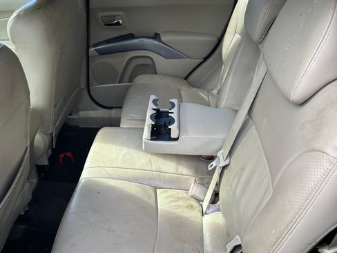 Used 2008 Mitsubishi Outlander XLS image 10