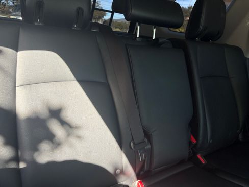 Used 2018 Toyota 4Runner TRD Off-Road Premium image 10