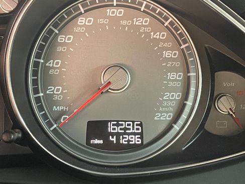 Used 2009 Audi R8 V8 image 11