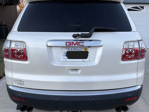 Used 2012 GMC Acadia SLE image 2