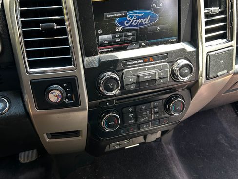 Used 2015 Ford F150 Lariat w/ Trailer Tow Package AWD/4WD image 8