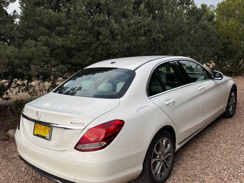 Used 2015 Mercedes-Benz C 300 4MATIC Sedan image 5