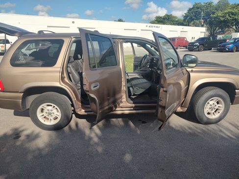 Used 2000 Dodge Durango 2WD image 6