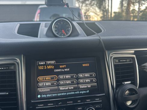 Used 2016 Porsche Macan S image 5