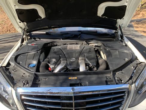 Used 2016 Mercedes-Benz S 550 Sedan image 19