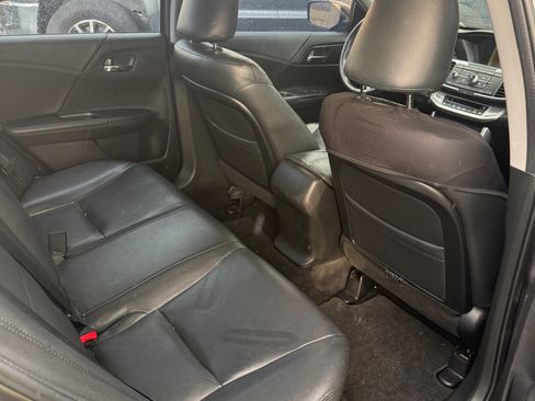 Used 2014 Honda Accord Sport image 14