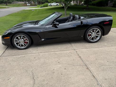 Used 2007 Chevrolet Corvette Convertible RWD image 11