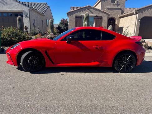 Used 2024 Toyota GR86 Premium image 2