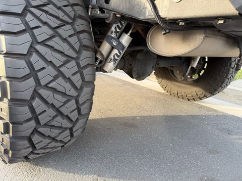 Used 2017 Jeep Wrangler Unlimited Rubicon w/ Connectivity Group image 16