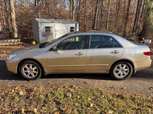 Used 2005 Honda Accord EX-L image 2