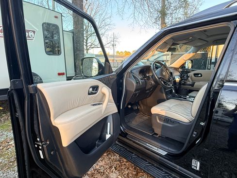Used 2021 Nissan Armada Platinum w/ Captain's Chairs Package image 11