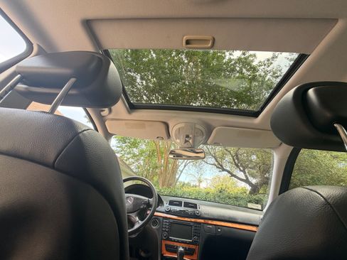 Used 2008 Mercedes-Benz E 350 Sedan image 16