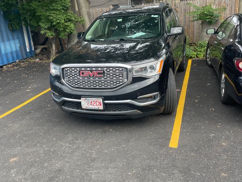 Used 2019 GMC Acadia Denali AWD/4WD image 8