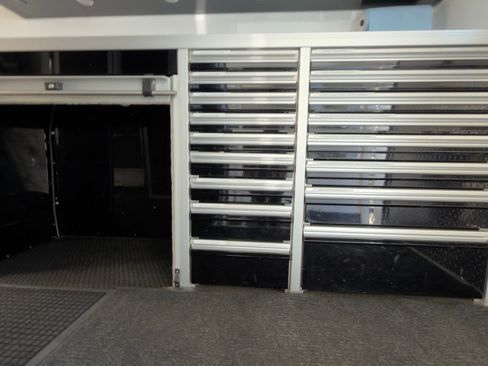 Used 2014 Mercedes-Benz Sprinter 2500 image 21