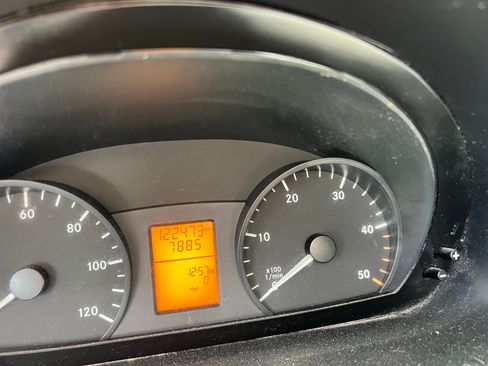 Used 2016 Mercedes-Benz Sprinter 2500 image 11