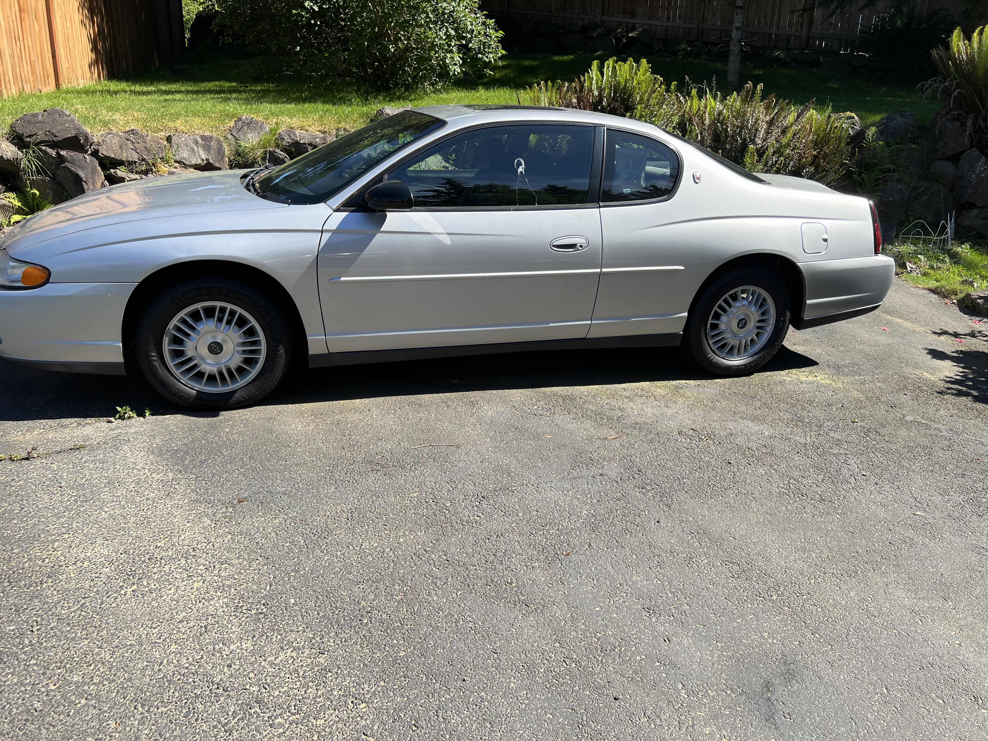 Used 2000 Chevrolet Monte Carlo LS w/ Preferred Equipment Group 1 FWD image 1