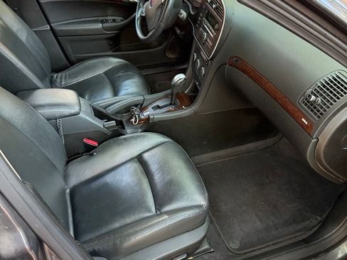 Used 2011 Saab 9-3 Aero image 24