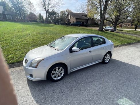 Used 2011 Nissan Sentra 2.0 SR w/ Convenience Pkg image 4
