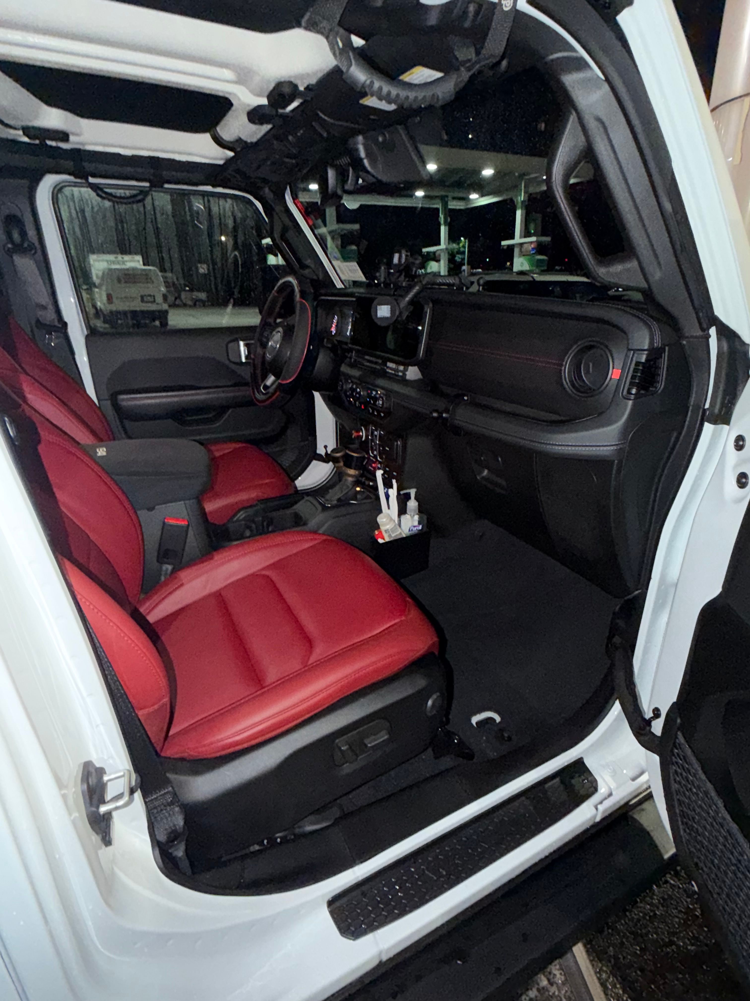 Used 2024 Jeep Wrangler Unlimited Rubicon 392 AWD/4WD image 18
