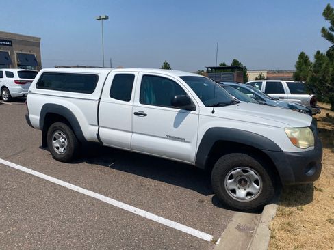 Used 2010 Toyota Tacoma PreRunner RWD image 16