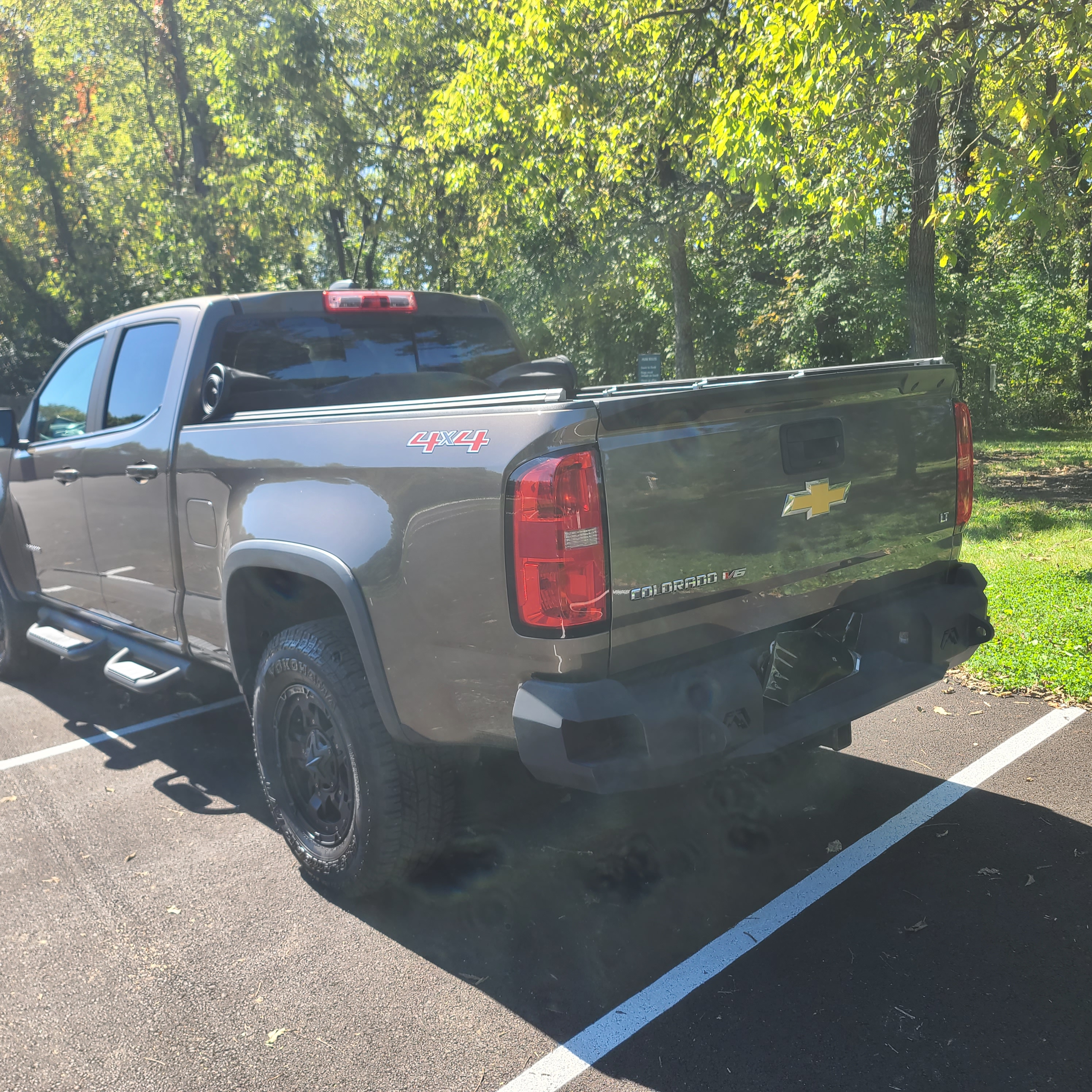 Used 2017 Chevrolet Colorado LT w/ LT Convenience Package AWD/4WD image 14