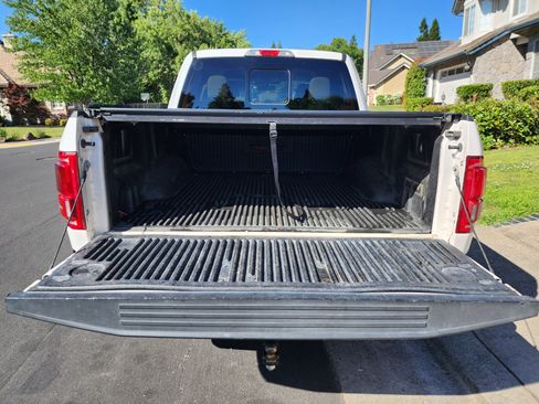 Used 2015 Ford F150 Lariat image 21