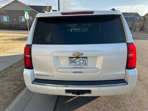 Used 2015 Chevrolet Suburban LTZ image 2