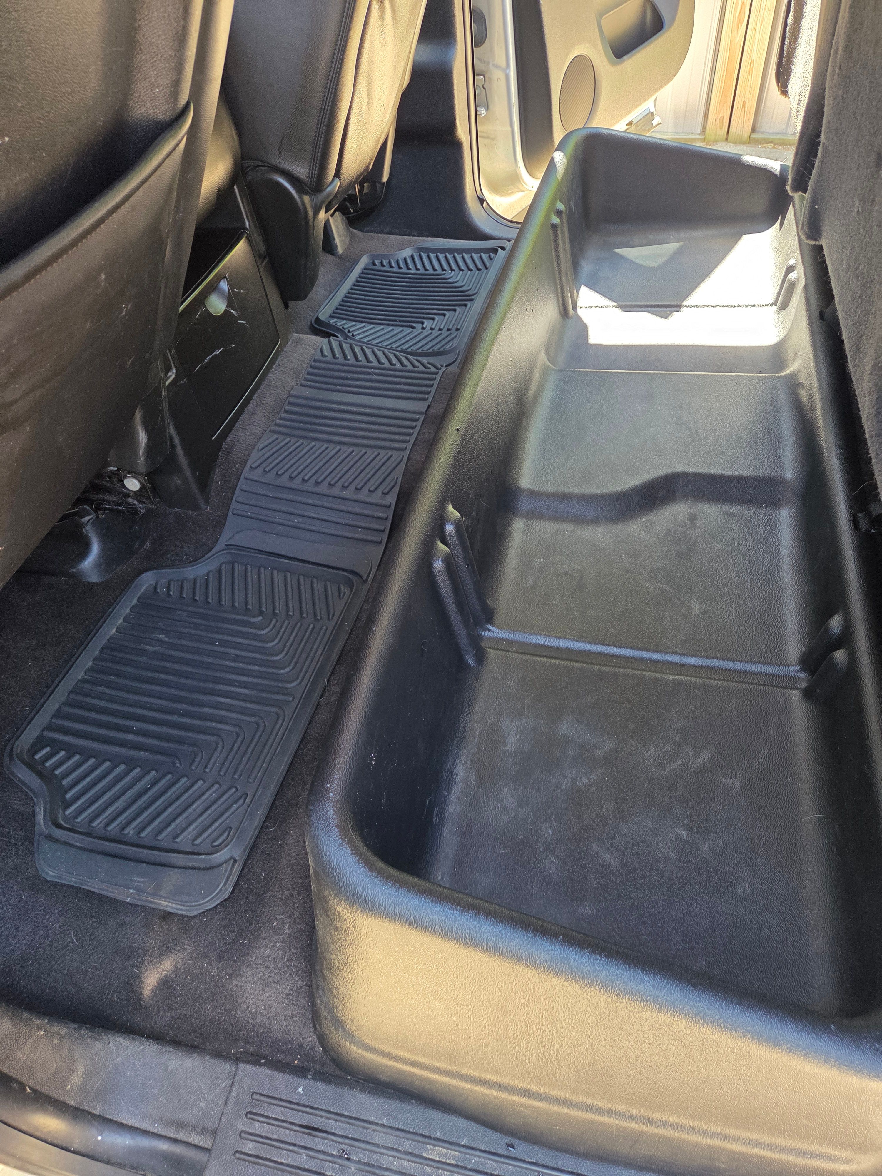 Used 2010 Chevrolet Silverado 2500 LT w/ Interior Plus Package AWD/4WD image 10