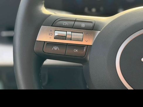 Used 2025 Hyundai Kona SEL image 13