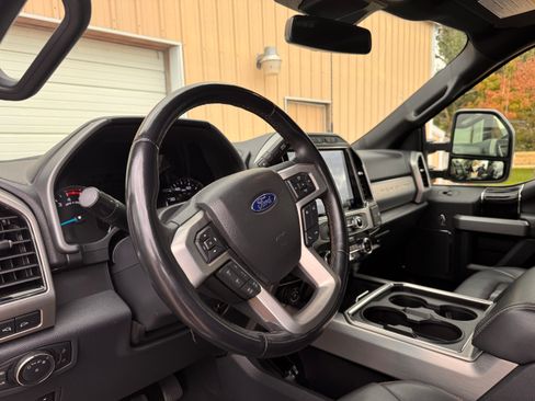 Used 2022 Ford F350 Platinum w/ Tremor Off-Road Package image 24