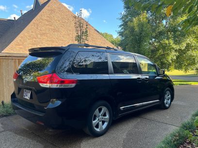 Used 2011 Toyota Sienna LE