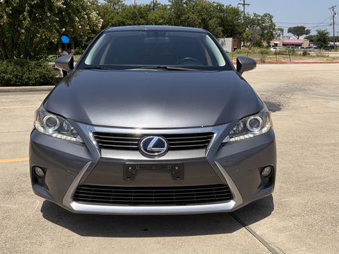 Used 2014 Lexus CT 200h w/ Seat Comfort Package FWD image 2