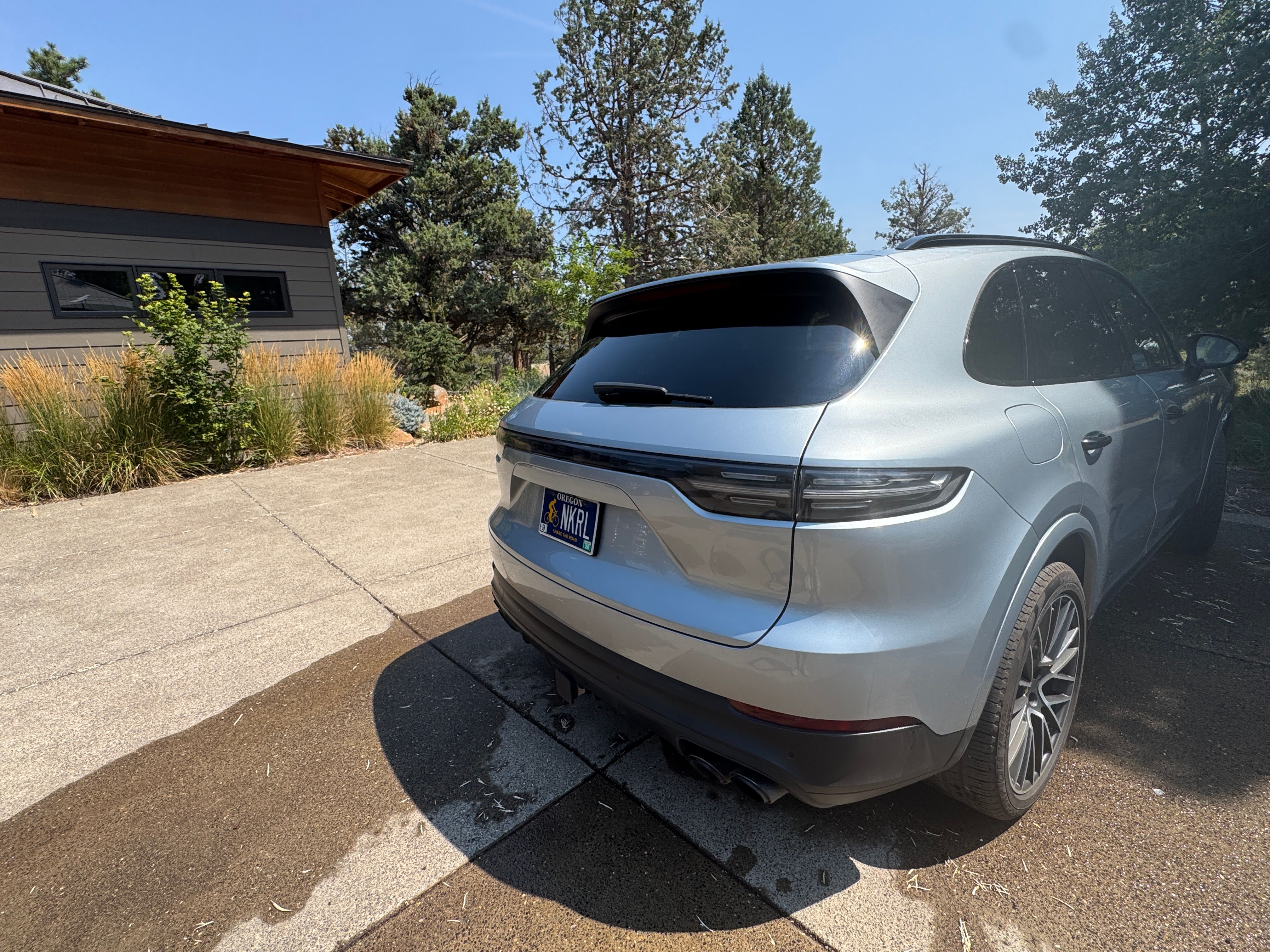 Used 2020 Porsche Cayenne AWD/4WD image 2