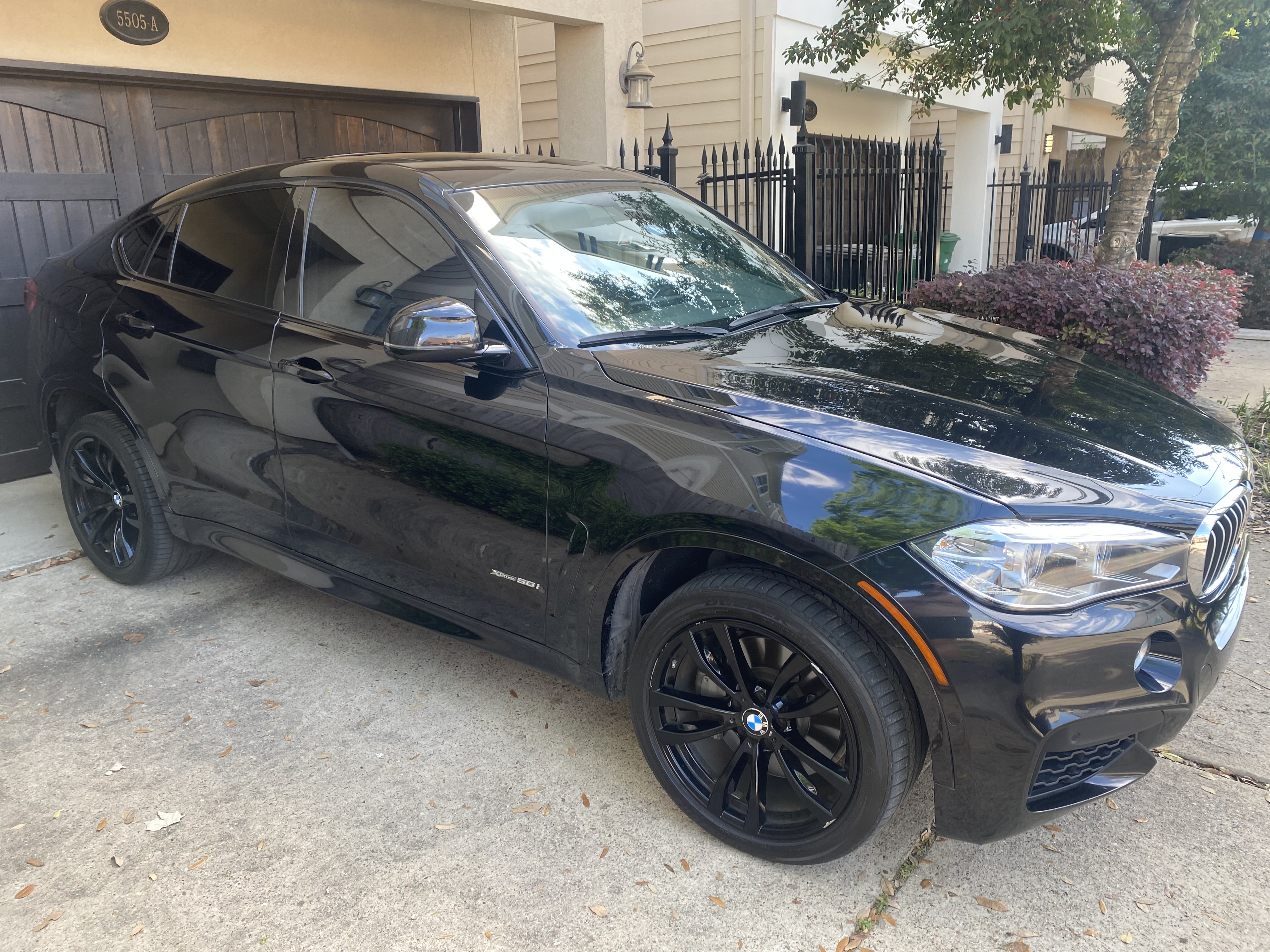 Used 2018 BMW X6 xDrive50i AWD/4WD image 2