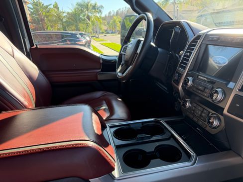 Used 2021 Ford F450 Platinum w/ FX4 Off-Road Package image 9