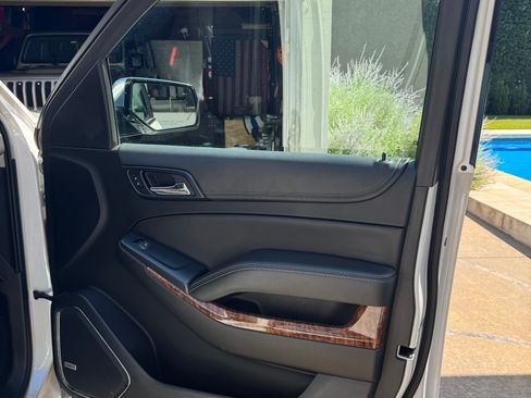 Used 2018 Chevrolet Suburban Premier image 26