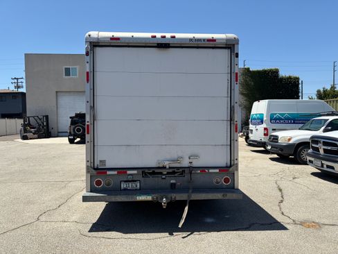 Used 2007 Ford E-450 and Econoline 450 RWD image 4