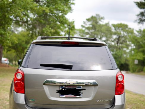 Used 2012 Chevrolet Equinox LT w/ Driver Convenience Package FWD image 2
