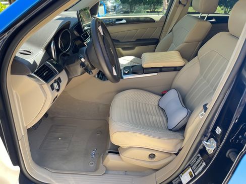 Used 2015 Mercedes-Benz GL 450 4MATIC image 18