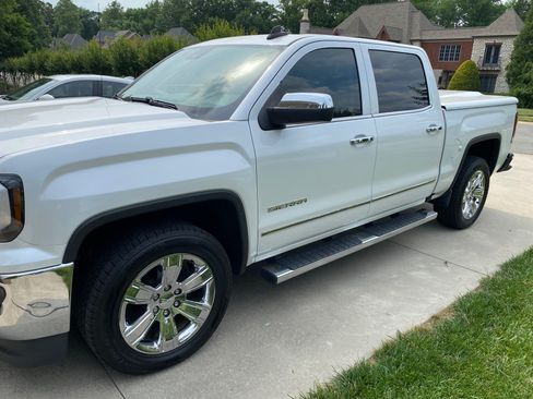 Used 2017 GMC Sierra 1500 SLT RWD image 2