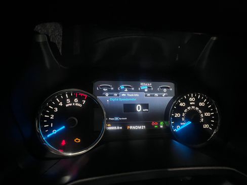 Used 2016 Ford F150 Platinum w/ Equipment Group 701A Luxury AWD/4WD image 22
