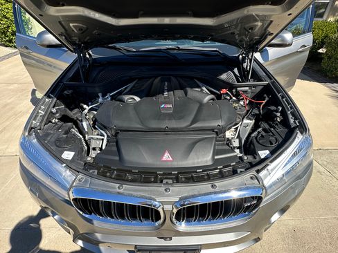 Used 2018 BMW X6 M image 9