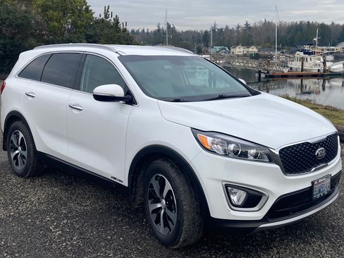 Used 2018 Kia Sorento EX image 11