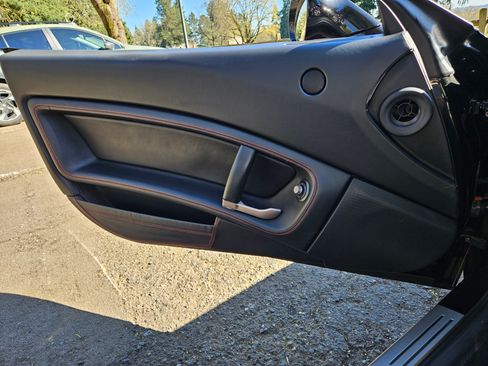 Used 2014 Ferrari California image 18